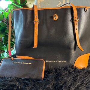 Pebble grain Dooney & Burke